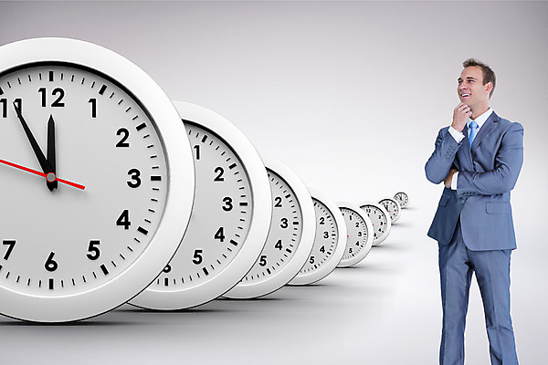 포토 JPG 해외이미지 백인 남자 행복 시계 백그라운드 생각 한명 20대 성인 빛 회색 흰색 시간 비즈니스맨 스마트 마감 카운트다운 스타일 성인남자한명만 해외202004 해외포토 서양인 1 감정 컬러 컨셉 비즈니스 사람 청년 직장인 남자한명만 성인남자만 파일형식