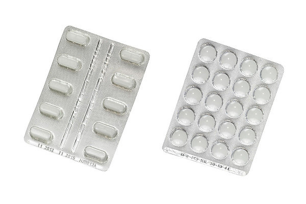 포토 JPG 해외이미지 백인 백그라운드 건강 사람없음 치료 상자 알약 약 쌓기 고통 회색 흰색 닫기 은색 질병 약국 오브젝트 슛 처방 팩 패키지 테라피 조제 고립 돌봄 마약 복용 볼록 알루미늄 진통제 항생제 중독자 해외202004 해외포토 서양인 감정 컬러 컨셉 의학 모션 뷰티 화장품 만들기 파일형식