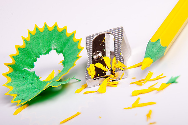 포토 JPG 해외이미지 분홍색 백그라운드 색연필 미술 사람없음 목재 빨간색 초록색 파란색 컬러풀 갈색 노란색 보라색 오브젝트 날카로움 스펙트럼 해외202004 해외포토 나무 컬러 재료 문화예술 학용품 파일형식