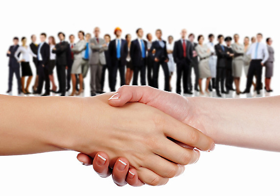 포토 JPG 해외이미지 백인 손 여자 남자 회사 비즈니스 사업가 넥타이 악수 사람 손짓 여러명 거래 만남 인사 도시 비즈니스맨 비즈니스우먼 그룹 군중 직원 컨설턴트 환영 경영 해외202004 해외포토 서양인 직업 잡화 다수 컨셉 모션 신체부위 예절 직장인 전문직 상담 파일형식