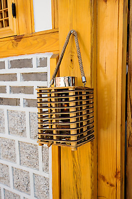 포토 JPG 해외이미지 전통 디자인 벽 백그라운드 유리 불 손잡이 사람없음 목재 빛 갈색 금속 검은색 어둠 캠핑 장비 탐험 수확 골동품 흰색 등불 램프 뜨거움 역사 휘발유 철 오브젝트 부식 복고 먼지 연료 가스 고립 구식 그런지 심지 옛날 중고 철강 해외202004 해외포토 자연요소 나무 컬러 농업 재료 재질 레저 조명 석유 파일형식