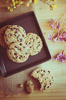 포토 JPG 해외이미지 라이프스타일 접시 음식 백그라운드 비즈니스 아침 추상 휴식 디저트 요리 사람없음 장식 크래커 쿠키 초콜릿 카페 수확 신선 달콤 맛 굽기 소셜네트워크 정물화 필터 해로움 핸드메이드 스타일 힙스터 맛있는 효과 해외202004 해외포토 주간 식기 패션 컨셉 무늬 농업 생활 상점 구이 그림 파일형식