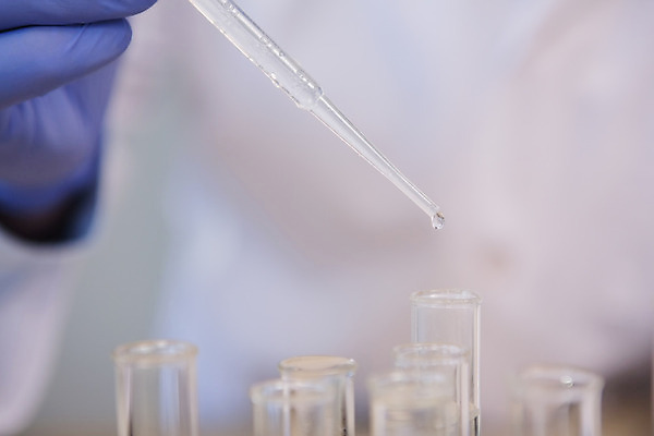 포토 JPG 해외이미지 과학 실내 실험 사람없음 약 장비 액체 실험실 과학자 생물학 튜브 피펫 해외202004 채우기 해외포토 직업 교육 의학 모션 실험기구 내부 학자 파일형식