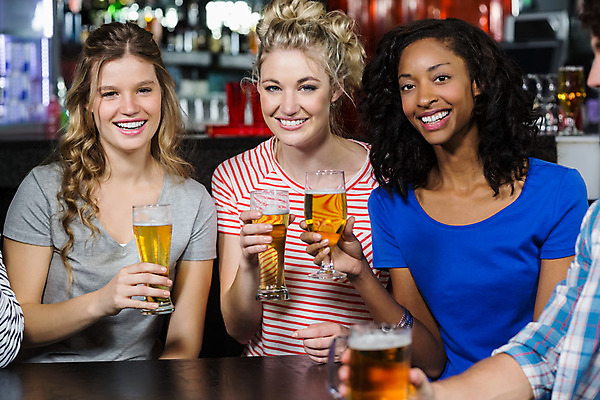 포토 JPG 해외이미지 백인 라이프스타일 여자 남자 행복 음료 포즈 유리 맥주 함께함 실내 앉기 여러명 20대 식당 우정 마시기 축하 알코올 잡기 바 동료 클럽 축배 유흥 해외202004 해외포토 서양인 감정 다수 컨셉 관계 모션 재질 주류 사람 청년 내부 생활 친구 상점 파일형식