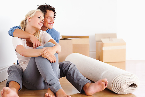 포토 JPG 해외이미지 여자 행복 결혼 가족 모션 남편 새로움 바닥 아파트 주택 함께함 실내 사랑 앉기 20대 성인 두명 상자 기쁨 방 청바지 아내 플랫 리빙 짐싸기 판지 성인만 해외202004 해외포토 감정 컨셉 바지 관계 사람 이벤트 청년 내부 건물 파일형식