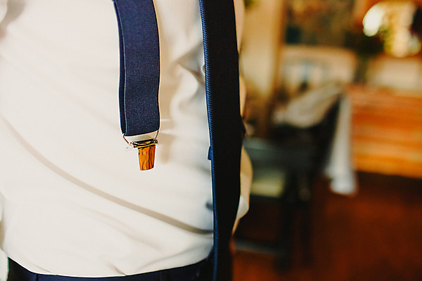 포토 JPG 해외이미지 라이프스타일 옷 남자 행복 결혼 컨셉 셔츠 비즈니스 성공 결혼식 넥타이 관리 사람 정장 이벤트 성인 사람없음 유행 우정 침실 방 축하 비즈니스맨 고급 우아함 준비 옷입기 정중 스타일 해외202004 해외포토 잡화 감정 상의 모션 생활 친구 직장인 파일형식