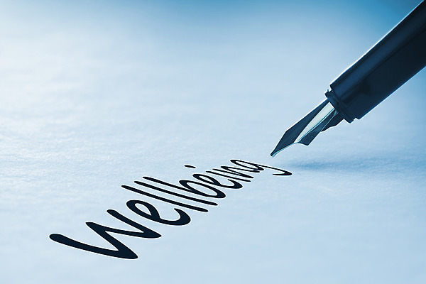 포토 JPG 해외이미지 웰빙 종이 텍스트 건강 사람없음 단어 만년필 기록 페이지 유행어 해외202004 해외포토 문자 펜 유행 파일형식