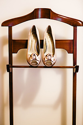 포토 JPG 해외이미지 여자 구두 결혼 백그라운드 신발 2 결혼식 사람없음 장식 파티 유행 흰색 축하 쌍 화려 고급 우아함 하이힐 샌들 가죽 묘사 오브젝트 활 고립 양발 스타일 해외202004 해외포토 컬러 컨셉 사람 이벤트 여성화 파일형식