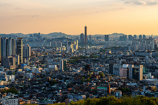 포토 JPG 주간 구름 하늘 서울 한국 풍경 빌딩 사람없음 야외 건물 도시풍경 일몰 도시 국내여행 여의도 중구 전경 국내포토 자연요소 건축물 아시아 여행 노을 파일형식 탑뷰