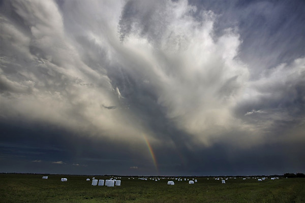 포토 JPG 해외이미지 구름 자연 하늘 날씨 풍경 사람없음 어둠 시골 위험 폭풍 뇌우 심각 폭풍우 힘찬 해외202004 해외포토 자연요소 컨셉 비_날씨 자연재해 생태계 파일형식