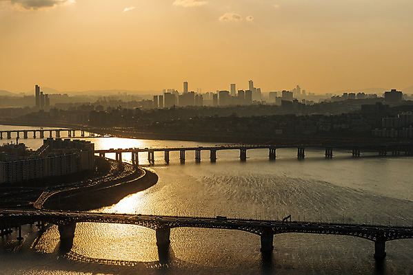 포토 JPG 서울 한국 풍경 사람없음 야외 도시풍경 일몰 도시 한강 국내여행 성수대교 전경 국내포토 아시아 여행 노을 다리_건축물 랜드마크 파일형식 탑뷰