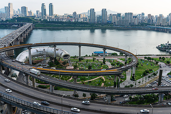 포토 JPG 주간 도로 서울 한국 풍경 빌딩 사람없음 야외 건물 도시풍경 도시 한강 국내여행 청담대교 한강공원 전경 국내포토 자연요소 건축물 공원 아시아 길 여행 교통시설 다리_건축물 랜드마크 파일형식 탑뷰