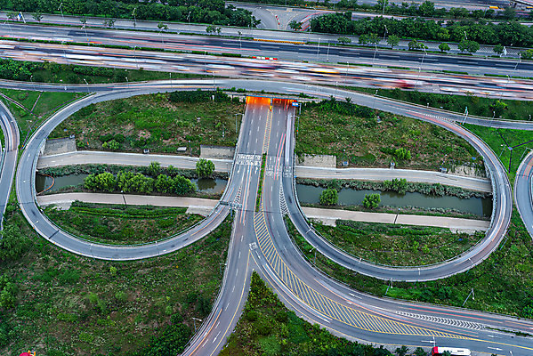포토 JPG 주간 도로 서울 한국 풍경 사람없음 야외 하이앵글 도시풍경 도시 국내여행 궤적 여의도 전경 국내포토 자연요소 아시아 길 뷰포인트 여행 교통시설 파일형식 탑뷰