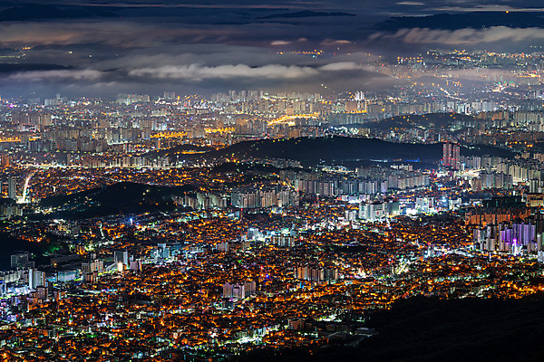 포토 JPG 야경 서울 한국 빌딩 사람없음 야외 빛 도시풍경 새벽 도시 운해 국내여행 북한산 전경 국내포토 자연요소 아시아 여행 산 풍경 건물 야간 파일형식 탑뷰 고양 구름_자연 풍경_경치