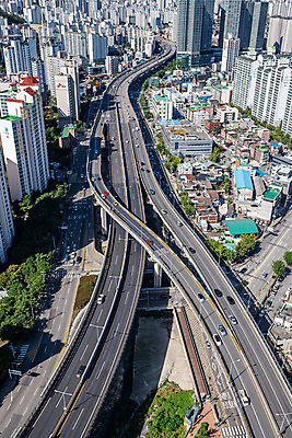 포토 JPG 주간 도로 서울 한국 풍경 빌딩 사람없음 야외 건물 도시풍경 도시 국내여행 정릉 전경 국내포토 자연요소 건축물 아시아 길 여행 교통시설 파일형식 탑뷰