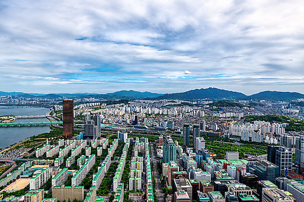 포토 JPG 주간 구름 하늘 서울 한국 풍경 빌딩 사람없음 야외 건물 도시풍경 도시 도심 국내여행 여의도 전경 국내포토 자연요소 건축물 아시아 여행 파일형식 탑뷰