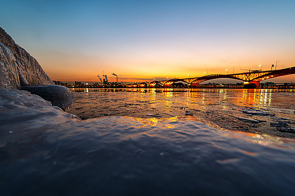 포토 JPG 겨울 야경 서울 한국 사람없음 야외 도시풍경 얼음 추위 도시 한강 국내여행 성산대교 한강시민공원 가교 전경 국내포토 자연요소 건축물 계절 공원 아시아 여행 풍경 다리_건축물 야간 랜드마크 파일형식 탑뷰 풍경_경치