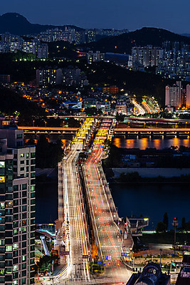 포토 JPG 야경 서울 한국 사람없음 야외 건물 도시풍경 한강 국내여행 궤적 용산 한강다리 한강대교 전경 국내포토 건축물 아시아 여행 풍경 다리_건축물 도시 야간 랜드마크 파일형식 탑뷰 풍경_경치