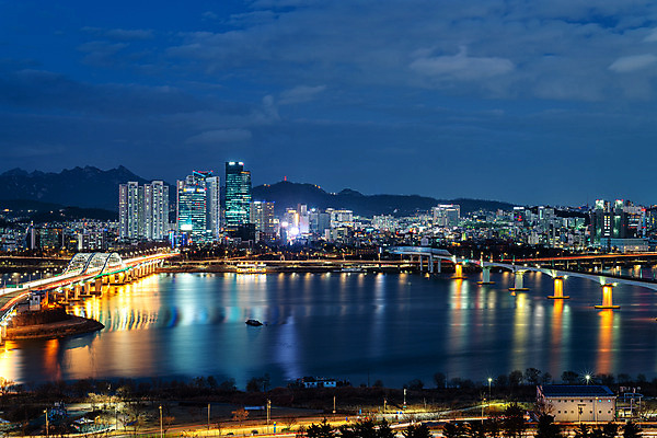 포토 JPG 구름 야경 하늘 서울 한국 사람없음 야외 도시풍경 도시 한강 국내여행 당산철교 양화대교 전경 국내포토 자연요소 아시아 여행 풍경 다리_건축물 야간 랜드마크 파일형식 탑뷰 풍경_경치