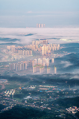 포토 JPG 주간 한국 풍경 사람없음 야외 도시풍경 안개 경기도 운해 국내여행 북한산 일산 전경 국내포토 자연요소 아시아 여행 날씨 산 도시 파일형식 탑뷰 고양 구름_자연