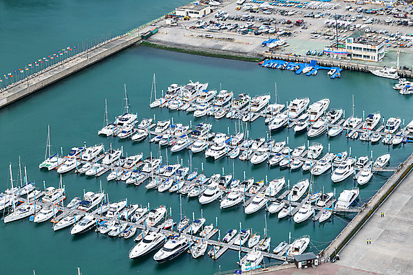 포토 JPG 주간 바다 요트 한국 풍경 사람없음 야외 도시풍경 정박 부산 국내여행 요트경기장 해운대 전경 국내포토 자연요소 아시아 여행 배_교통 경기장 도시 파일형식 탑뷰