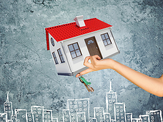 포토 JPG 해외이미지 손 손가락 열쇠 부동산 들기 신체부위 도시 해외202004 해외포토 모션 사람 재산 파일형식