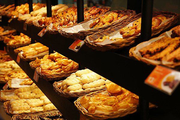 포토 JPG 해외이미지 산업 음식 빵 재료 선반 실내 사람없음 바구니 상점 빵집 신선 변화 상품 굽기 수집 슈퍼마켓 해외202004 해외포토 가구 컨셉 내부 구이 파일형식