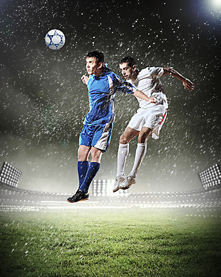 포토 JPG 해외이미지 직업 남자 스포츠 셔츠 2 밭 공 놀이 경기 야외 두명 빨간색 파란색 빛 운동 축구 힘 경쟁 경기장 젖음 에너지 흰색 우승 미끄럼틀 번개 발사 속도 폭풍 골 양발 어려움 챔피언 플레이어 해외202004 해외포토 컬러 컨셉 상의 농업 스포츠시설 날씨 건강 사람 구기 최고 놀이기구 파일형식