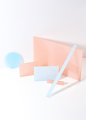 포토 JPG 스튜디오촬영 조각 백그라운드 조명 실내 사람없음 빛 컬러풀 사각형 여러개 원형 흰배경 반투명 아크릴 국내포토 도형 컬러 다수 재질 내부 흰색 파일형식