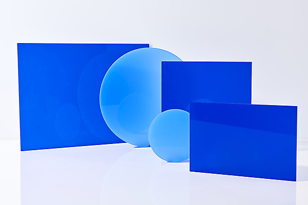 포토 JPG 스튜디오촬영 조각 백그라운드 조명 실내 사람없음 파란색 빛 사각형 여러개 원형 반투명 아크릴 국내포토 도형 컬러 다수 재질 내부 파일형식