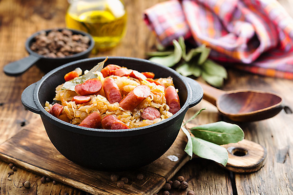 포토 JPG 해외이미지 음식 백그라운드 잎 채소 재료 부분 탁자 건강 육류 요리 사람없음 목재 빨간색 주방 식사 저녁식사 튀김 시골 소시지 맛 먹기 메뉴 유기농 매움 양배추 레시피 내추럴 옥토버페스트 케일 핸드메이드 맛있는 해외202004 해외포토 나무 식물 웰빙 컬러 가구 컨셉 식재료 모션 가공식품 파일형식