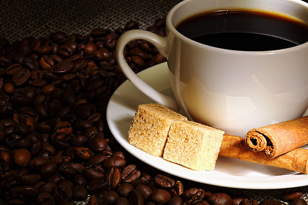 포토 JPG 해외이미지 접시 커피 음료 음식 탁자 따뜻함 사람없음 컵 갈색 검은색 거품 카페 머그컵 흰색 뜨거움 낟알 컵받침 카푸치노 에스프레소 모카 카페인 해외202004 해외포토 식기 컬러 가구 상점 받침대 파일형식