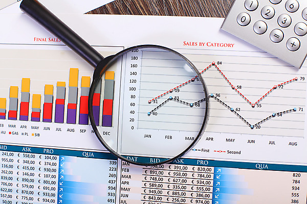 포토 JPG 해외이미지 종이 컨셉 회사 비즈니스 통계 탁자 그래프 직장 사람없음 사무실 펜 볼펜 자료 계산기 정보 키보드 업무 계획 오브젝트 보고서 문서 해외202004 해외포토 가구 문구용품 필기구 장비 작업 파일형식