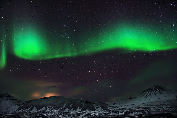 포토 JPG 해외이미지 별 지구 여행 자연 하늘 산 아이슬란드 풍경 사람없음 야외 빛 우주 야간 북극 호기심 빙하 은하계 오로라 해외202004 SF 해외포토 자연요소 감정 유럽 컨셉 자연현상 극지방 생태계 파일형식