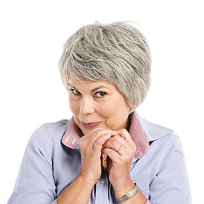 포토 JPG 해외이미지 백인 여자 노년 행복 할머니 얼굴 백그라운드 엄마 사랑 한명 사람 낭만 흰색 60대 수줍음 내추럴 해외202004 해외포토 서양인 1 감정 컬러 컨셉 가족 성인 신체부위 파일형식