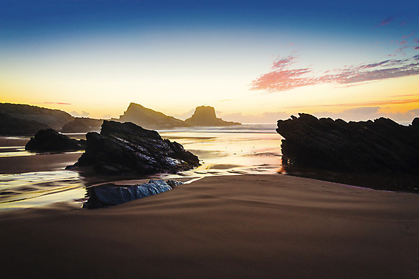 포토 JPG 해외이미지 바다 여행 백그라운드 자연 하늘 풍경 사람없음 야외 빨간색 빛 햇빛 태양 반사 노란색 일출 맑음 일몰 포르투갈 암초 수평선 해외202004 해외포토 자연요소 유럽 컬러 날씨 노을 생태계 파일형식