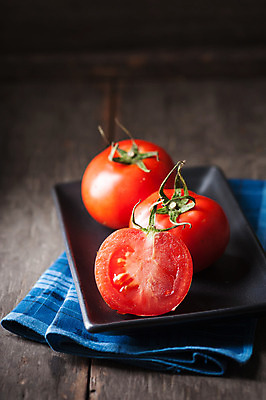 포토 JPG 해외이미지 음식 백그라운드 다이어트 토마토 채소 재료 건강 요리 사람없음 목재 주방 샐러드 수확 시골 신선 시장 먹기 허브 준비 유기농 날것 비타민 내추럴 채식주의자 맛있는 해외202004 해외포토 나무 식물 웰빙 농업 모션 채식 영양소 파일형식