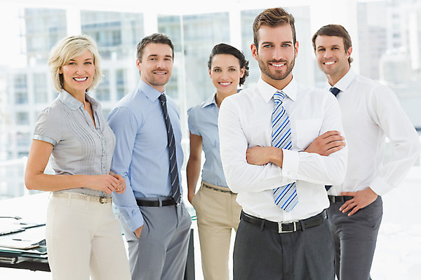 포토 JPG 해외이미지 서양인 외국인 백인 여자 남자 중년 50대 비즈니스 휴식 직장 함께함 실내 서기 미소 여러명 20대 성인 30대 사무실 직장인 비즈니스맨 비즈니스우먼 동료 직원 해외202004 해외포토 직업 다수 컨셉 회사 관계 모션 표정 사람 인종 청년 내부 장년 파일형식