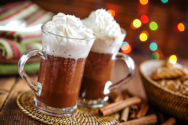 포토 JPG 해외이미지 행복 커피 음료 음식 겨울 유리 탁자 디저트 따뜻함 사람없음 컵 초콜릿 머그컵 축하 뜨거움 액체 달콤 코코아 카카오 맛있는 해외202004 해외포토 식기 계절 감정 가구 컨셉 재질 맛 파일형식