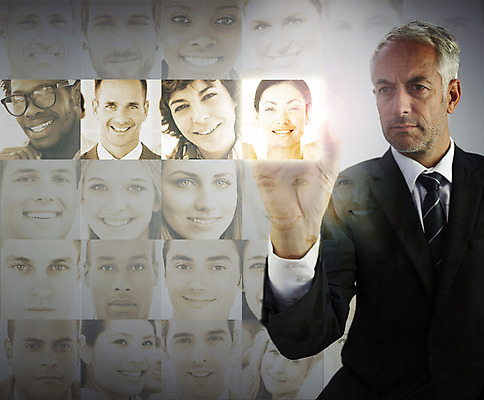 포토 JPG 해외이미지 백인 응시 여자 남자 얼굴 40대 중년 50대 서기 동양인 손짓 여러명 상반신 20대 성인 앞모습 10대 30대 스크린 터치 비즈니스맨 선택 채용 터치스크린 홀로그램 해외202004 해외포토 서양인 시선 뷰포인트 다수 컨셉 비즈니스 모션 청소년 사람 인종 청년 신체부위 장년 직장인 파일형식