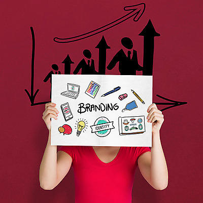 포토 JPG 해외이미지 백인 여자 분홍색 비즈니스 그래프 한명 20대 성인 빨간색 비즈니스맨 비즈니스우먼 발표 심볼 분석 신분 성인여자한명만 브랜딩 해외202004 해외포토 서양인 1 남자 컬러 컨셉 사람 청년 직장인 여자한명만 성인여자만 파일형식