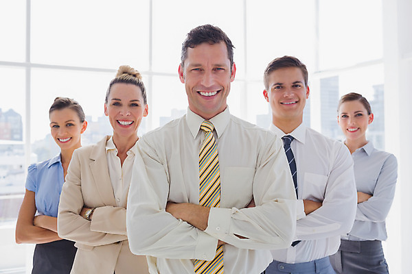 포토 JPG 해외이미지 서양인 외국인 백인 여자 남자 40대 중년 비즈니스 직장 함께함 실내 서기 여러명 20대 성인 사무실 직장인 비즈니스맨 비즈니스우먼 자신감 대표 동료 직원 리더 해외202004 해외포토 직업 감정 다수 컨셉 회사 관계 모션 사람 인종 청년 내부 파일형식