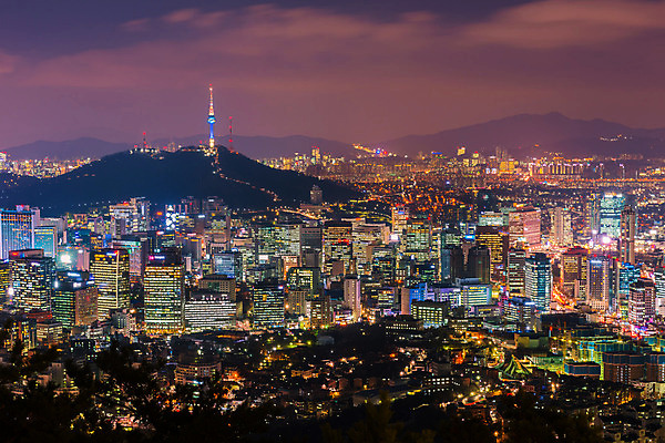 포토 JPG 해외이미지 아시아 여행 비즈니스 건축양식 산 서울 한국 안테나 동양인 풍경 사람없음 건물 금융 도시풍경 탑 텔레비전 어둠 황혼 새벽 도시 센터 N 도심 야간 저녁 장면 지역 대도시 스카이라인 남쪽 해외202004 해외포토 자연요소 건축물 알파벳 건축 나라 통신 인종 경제 전자제품 일몰 방향 파일형식