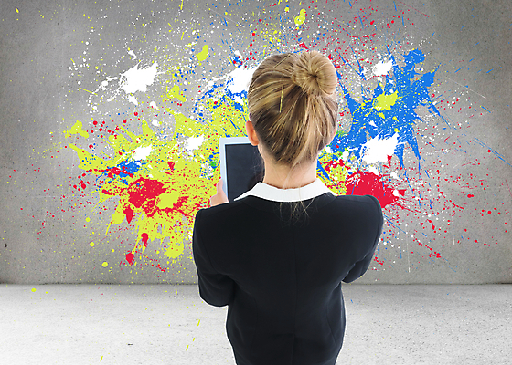 포토 JPG 해외이미지 백인 여자 벽 비즈니스 한명 서기 정장 20대 파란색 태블릿 금발 디지털 페인트 회색 잡기 비즈니스우먼 우아함 시원함 스마트 터치스크린 스타일 해외202004 해외포토 서양인 1 헤어스타일 옷 컬러 컨셉 모션 사람 청년 전자제품 스마트기기 직장인 파일형식