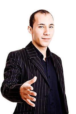 포토 JPG 해외이미지 손 응시 남자 행복 백그라운드 회사 비즈니스 사업가 성공 협력 악수 기념 한명 사람 정장 성인 거래 흰색 축하 인사 비즈니스맨 자신감 스마트 심볼 계약 만족 싱글 긍정 떨림 고립 해외202004 우호적 해외포토 직업 1 시선 옷 감정 컬러 컨셉 모션 손짓 신체부위 예절 직장인 파일형식