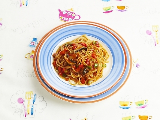 포토 JPG 스튜디오촬영 그릇 식기 접시 음식 서양음식 실내 스파게티 누끼 사람없음 하이앵글 식탁보 이탈리아음식 토마토소스 칠리소스 토마토스파게티 국내포토 뷰포인트 파스타 내부 소스_음식 파일형식