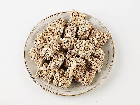 포토 JPG 스튜디오촬영 접시 명절 한식 디저트 실내 누끼 사람없음 전통음식 한과 추석음식 명절음식 강정 쌀강정 전통다과 국내포토 전통 식기 기념일 음식 내부 과자 다과 파일형식