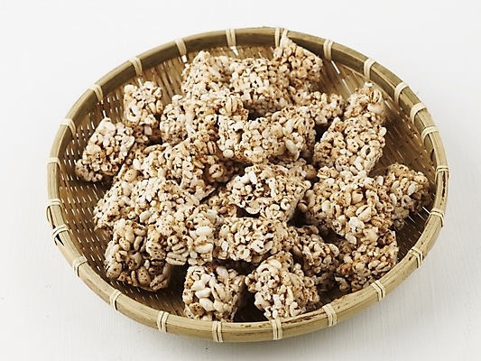 포토 JPG 스튜디오촬영 명절 한식 디저트 실내 누끼 사람없음 전통음식 한과 추석음식 명절음식 강정 쌀강정 전통다과 국내포토 전통 기념일 음식 내부 과자 다과 파일형식