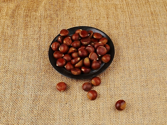 포토 JPG 식물 그릇 접시 음식 식재료 실내 누끼 사람없음 견과류 가을 밤 추석음식 명절음식 국내포토 식기 계절 내부 전통음식 파일형식