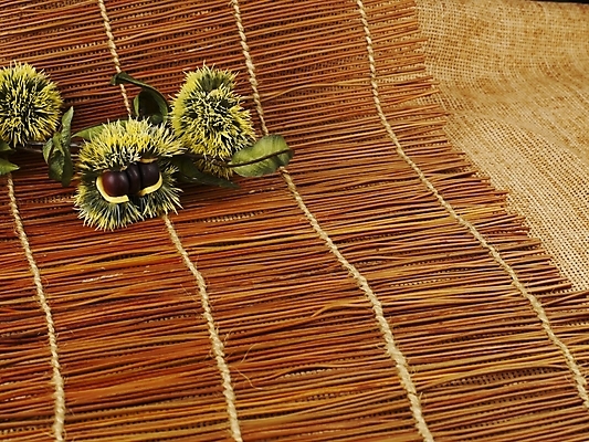 포토 JPG 식물 음식 식재료 실내 사람없음 견과류 가을 밤 밤송이 추석음식 명절음식 국내포토 계절 내부 전통음식 밤_견과류 파일형식